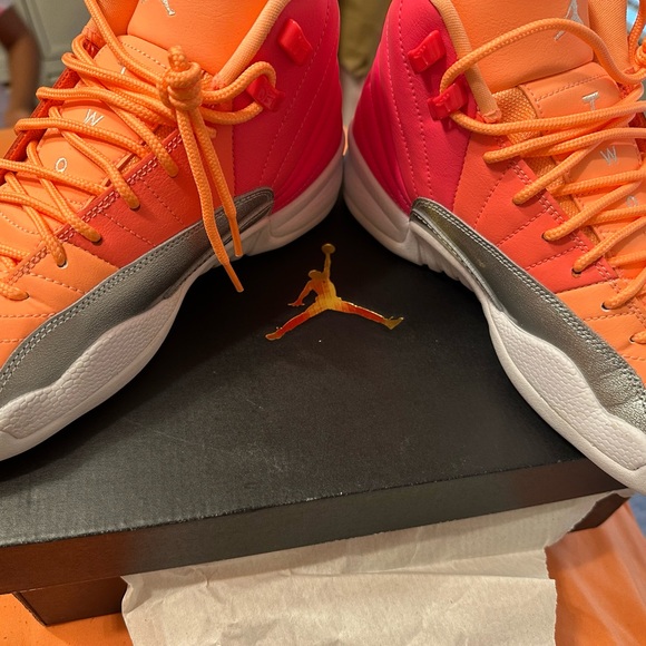 2019
Air Jordan 12 Retro GS 'Sunrise' SZ:7 - Picture 6 of 7